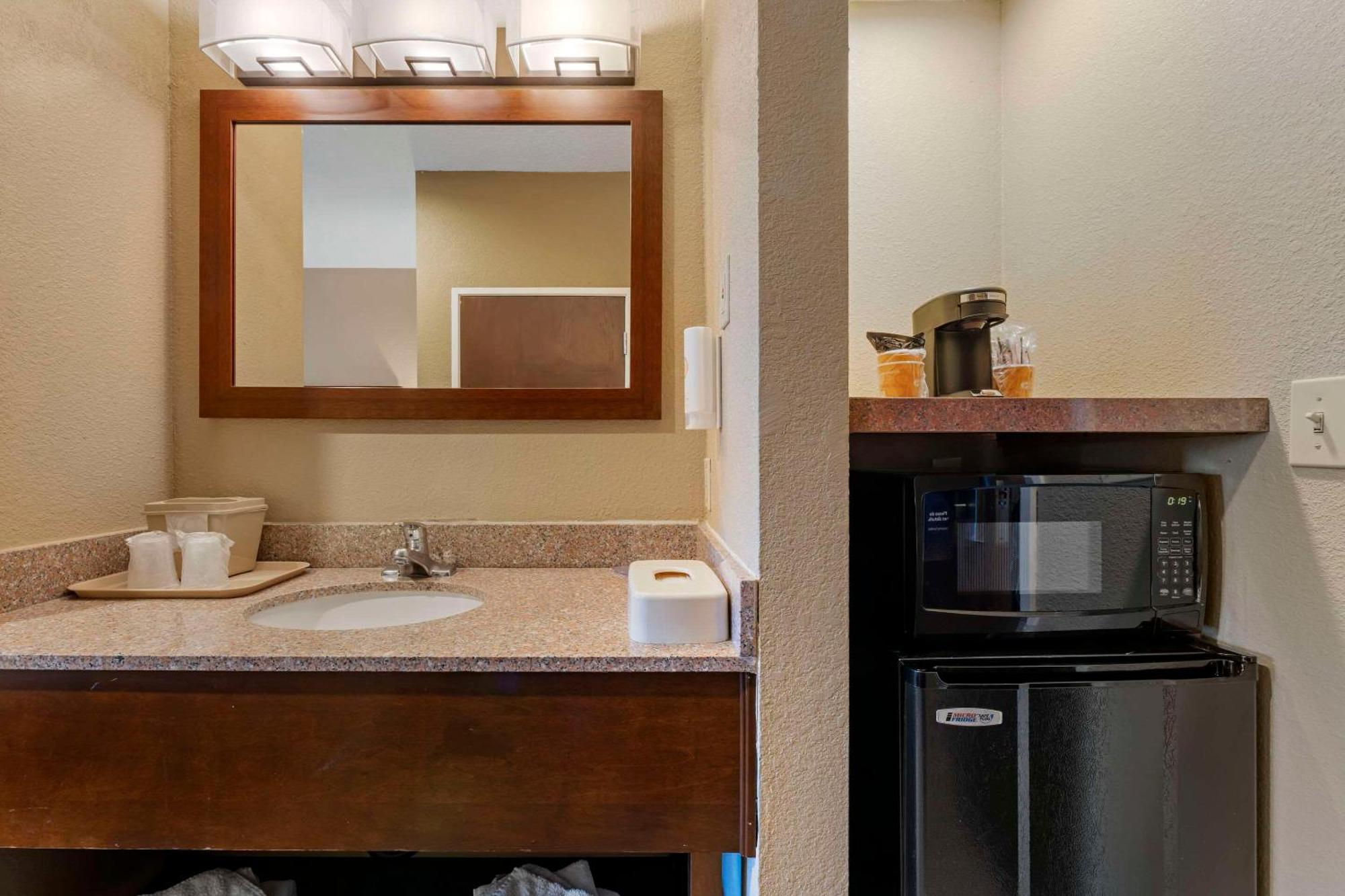 Comfort Inn Lathrop Stockton Airport Eksteriør bilde
