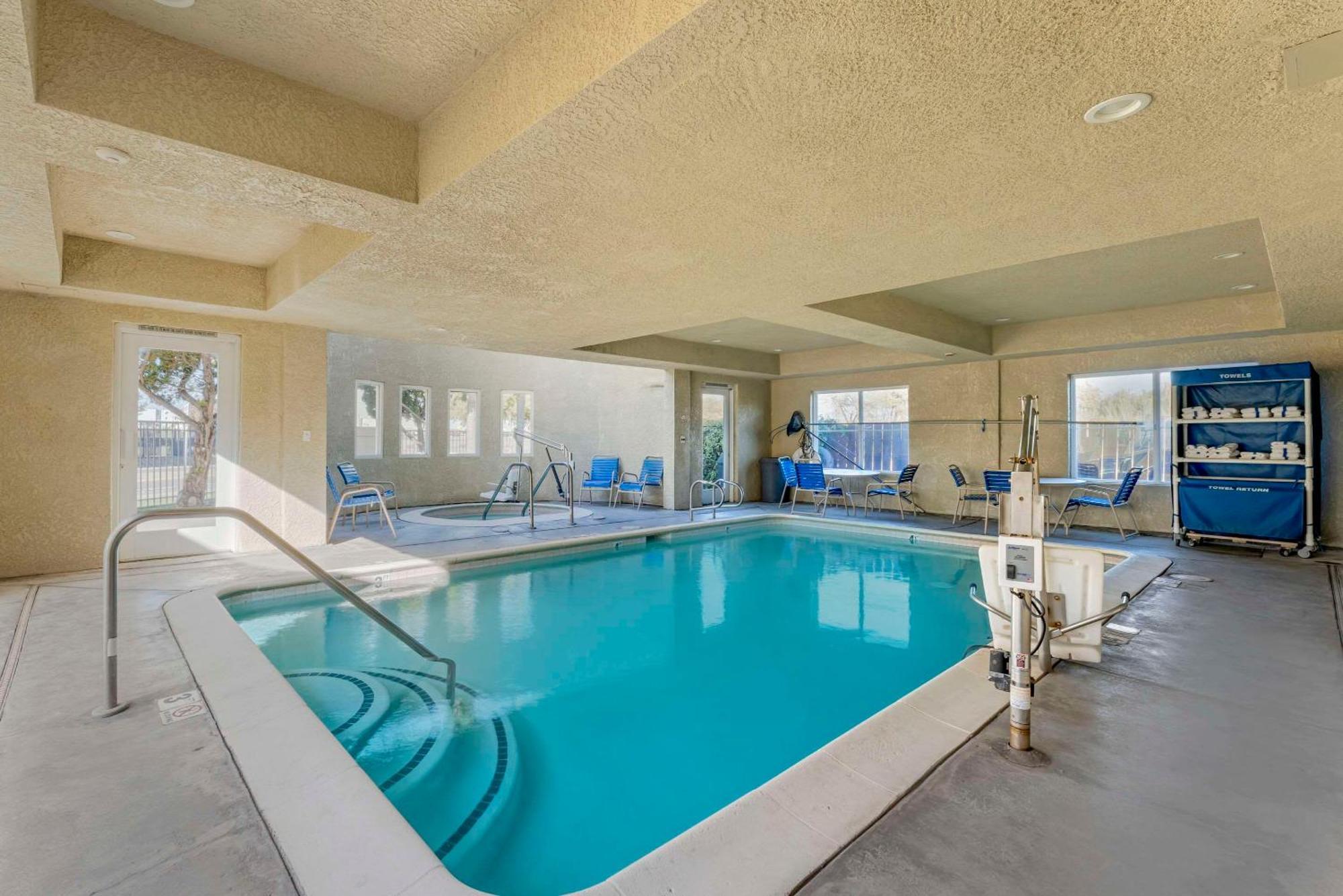 Comfort Inn Lathrop Stockton Airport Eksteriør bilde